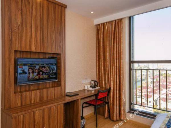 Super 8 Hotel (North Square of Suzhou Railway Station)