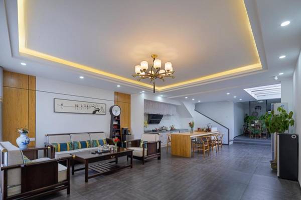 Floral Hotel Tongli Floating Half-day Leisure