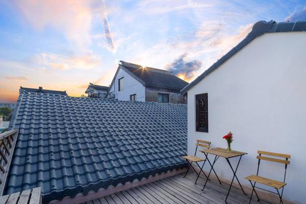 Floral Hotel Tongli Floating Half-day Leisure