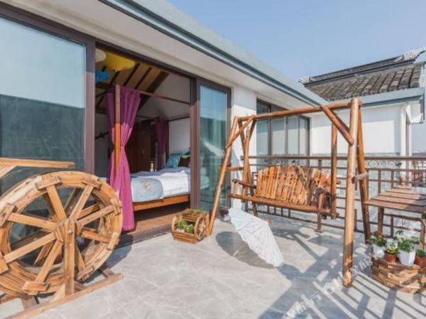 Zhouzhuangmoshe Theme Travel Stack