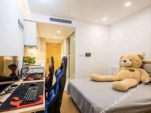 Tianyi Cinema Apartment