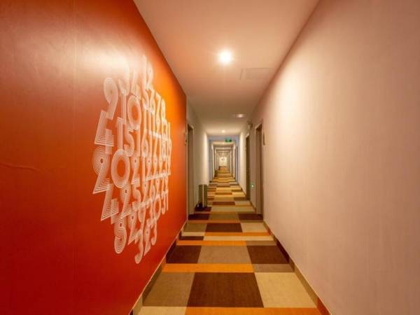 Shell Hotel Suzhou Zhangjiagang Jingang Town Central Plaza