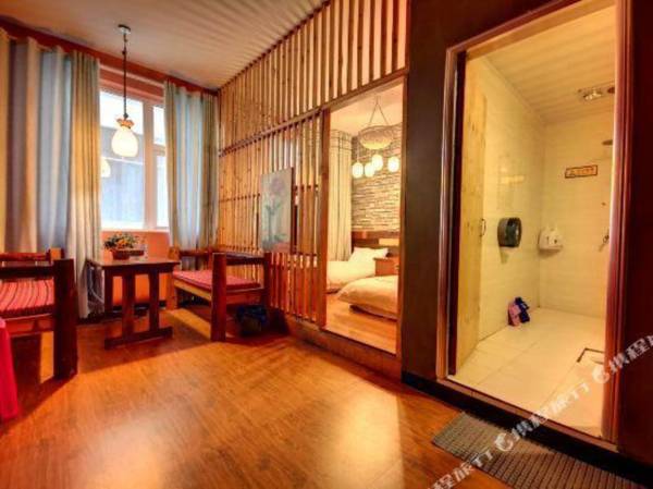 Kuanzhai Xiangzi Holiday Hotel