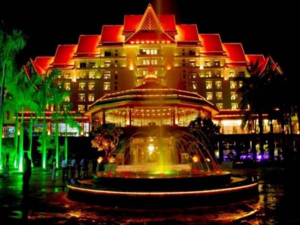 Xishuangbanna Golden Zone Hotel