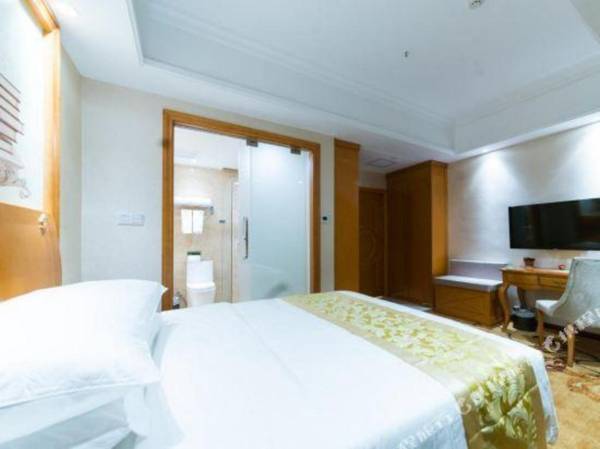 Wei Ye Na 3Hao Jiu Dian (Xi Shuang Ban Na Gao Zhuang Xing Guang Ye Shi Dian )