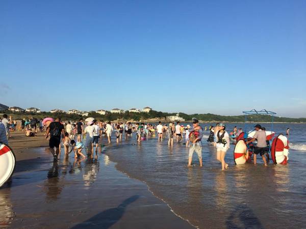 Ms Wang's Apartment in Green City Resort