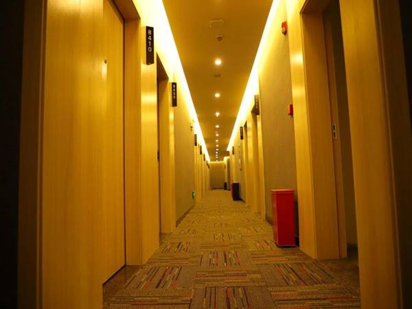 Thank Inn Chain Hotel Jiangxi Ganzhou Longnan County Longxiang Avenue Store