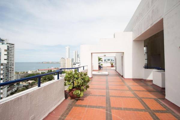 Tropical Beach - Livin Colombia