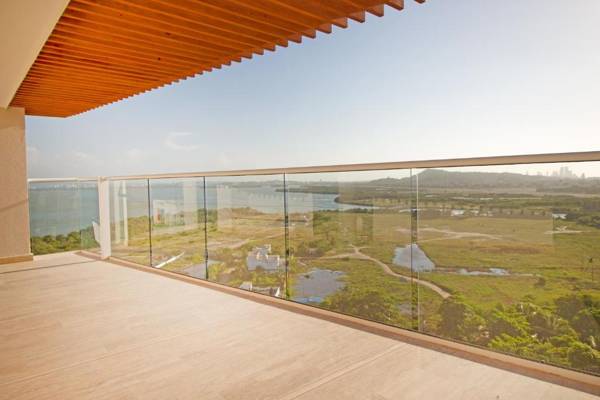 Cielo Mar Tropical - Livin Colombia