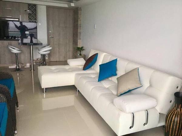 apartamento 807 moderno en el laguito vista al mar