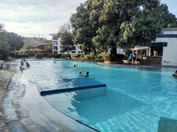 Lindo apto en condominio cerca al mar y aeropuerto