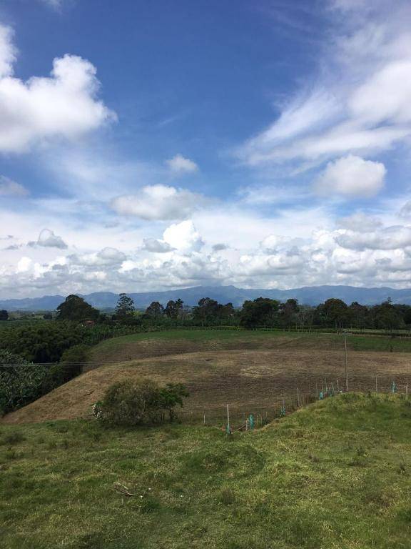 Apartamento con Parqueadero Piscinas y Wifi en Montenegro a 5 min del Parque del Café