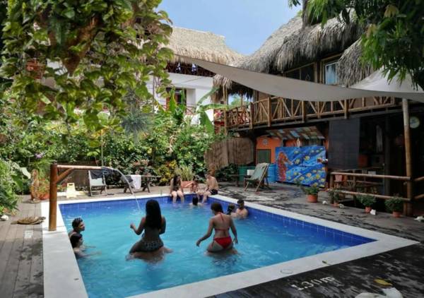La Natura Hostel & Pool