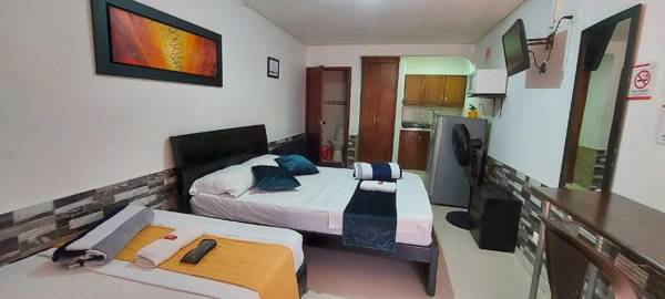 Apartahotel Calasanz Home
