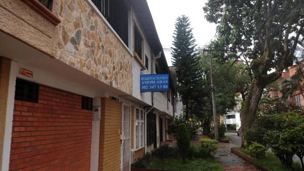 Hospedaje cerca al estadio y la 70