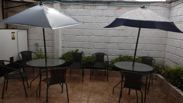 Hospedaje cerca al estadio y la 70