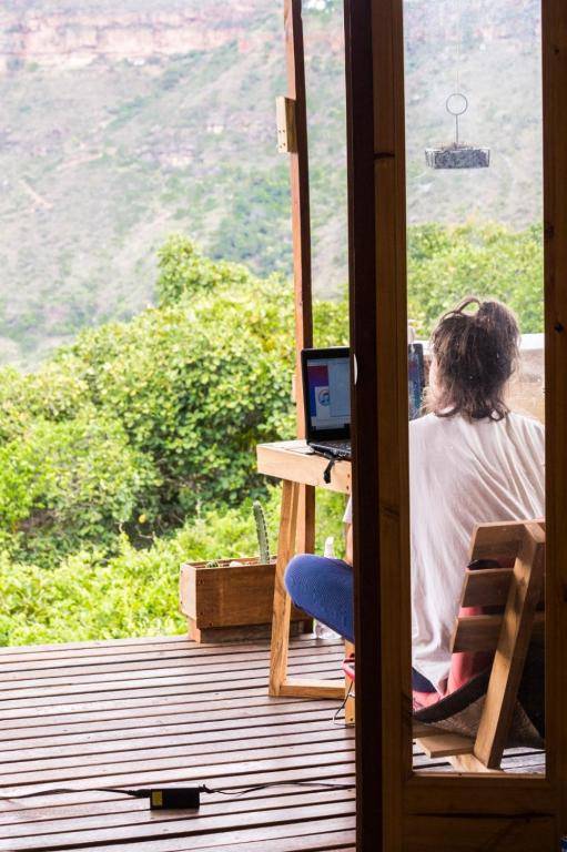 Domo Geodésico frente al Cañón del Chicamocha