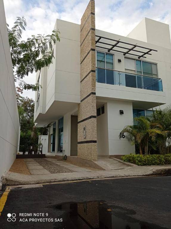 casa vacacional con piscina y jacuzzi privado en girardot