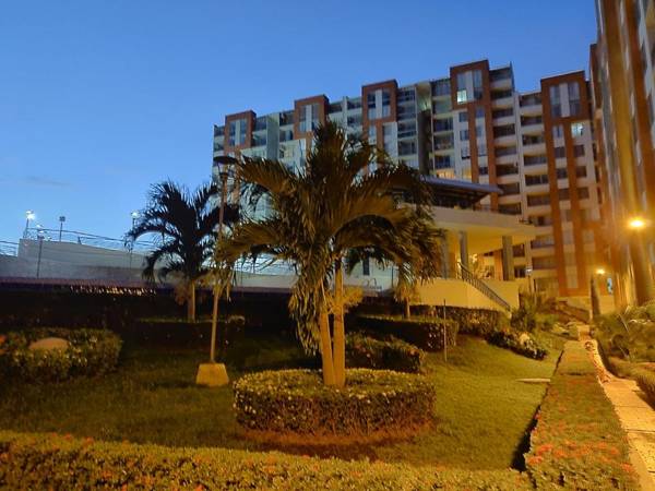 Apartamento en Girardot Conjunto Cerrado 2 habitaciones 4 piscinas y excelente vista.