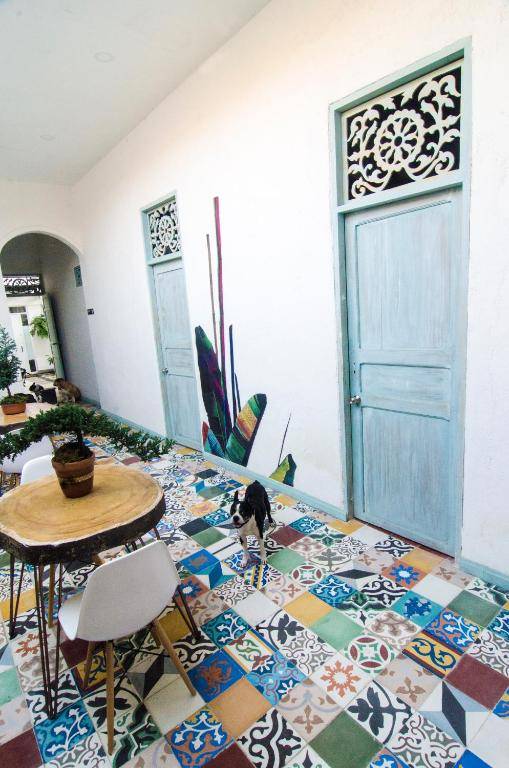 Moonshine Boutique Hostal