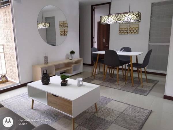 LIKE HOME- COMO EN CASA
