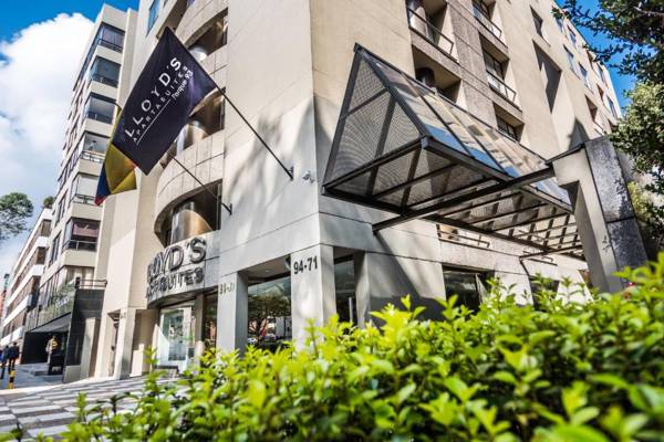 Lloyds Apartasuites Parque 93