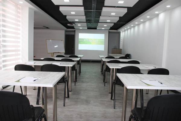 Prisma Suites Chico 94