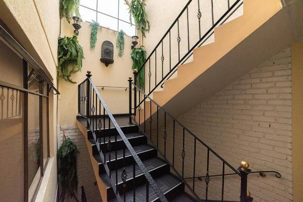 Ayenda 1032 Titas House