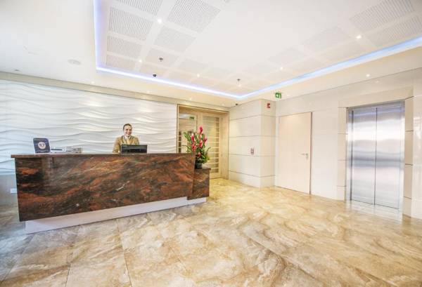 Apartamentos Plaza Suites