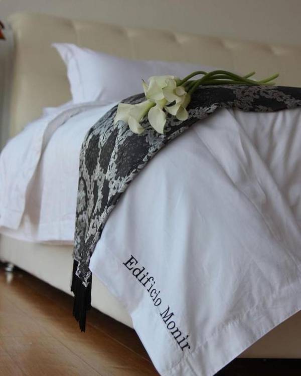 APARTASUITE EDIFICIO MONIR