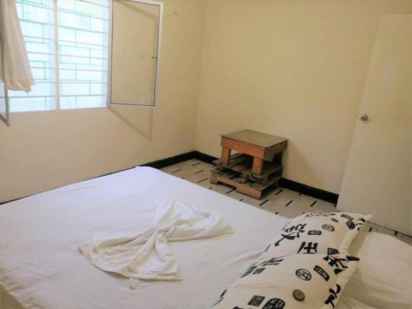 HABITACION PRIVADA EN CASA DE MIS PADRES