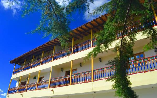 Roble Colonial - Apartahotel en Guatapé