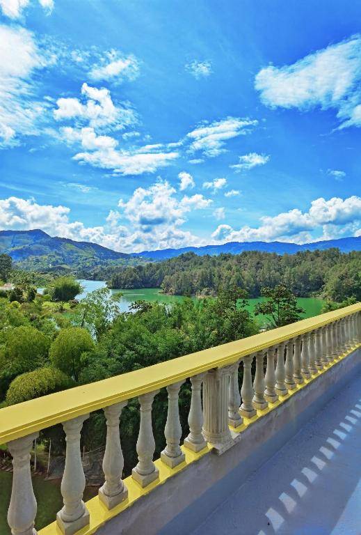 Hermosa casa de campo en GUATAPÉ