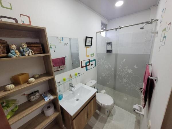 Casa en Anapoima capacidad hasta 9 personas en Condominio con piscina