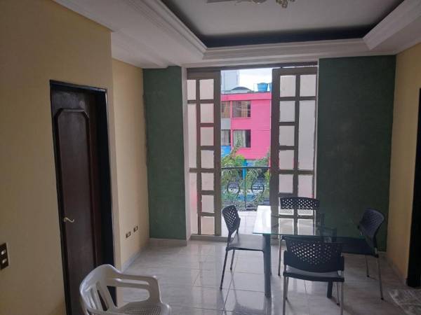 APARTAMENTO CENTRAL INDEPENDIENTE A MEDIA CUADRA DEL PARQUE LA HERRADURA