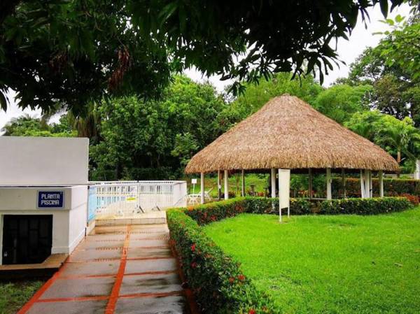 Casa Quinta con Piscina en Melgar - Casa Muner