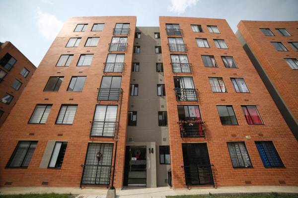 Cozy Apt with Office - 30' from the AIRPORT