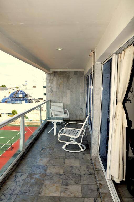 Caribbean Apartments