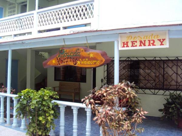 Posada Henry 2