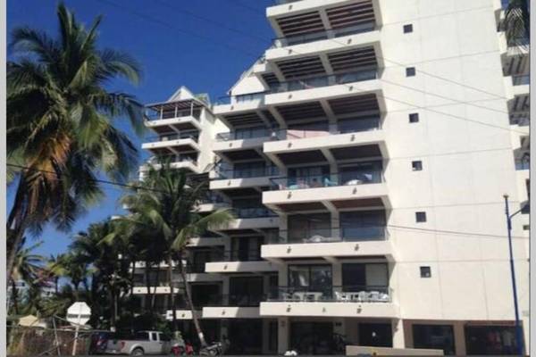 Apartamento con excelente ubicación BAYPOINT