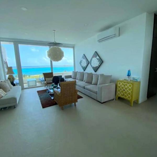 Apartamento con Piscina y Vista al Mar en San Andres