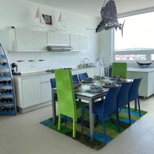Apartamento con Piscina y Vista al Mar en San Andres