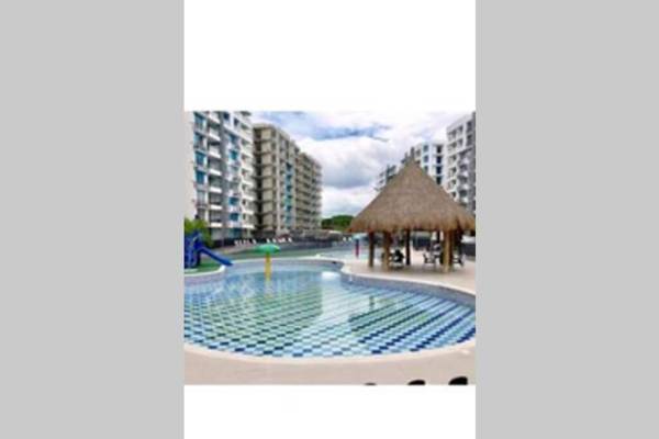 Hermoso apt con BBQ en balcon y Vista a la piscina