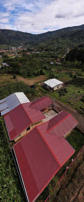 Casa con vista a valle de Dota y zona cafetalera