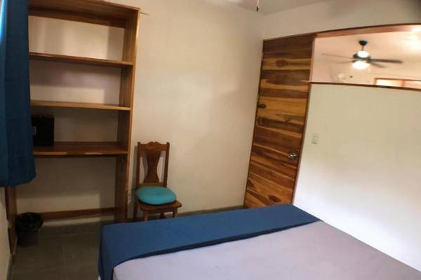 PAVONES Modern CONDO Close to SURF Hot H20 WIFI AC Laundry