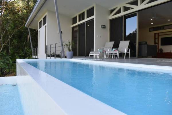 Villa Escondido - Luxury stay in the Jungle!