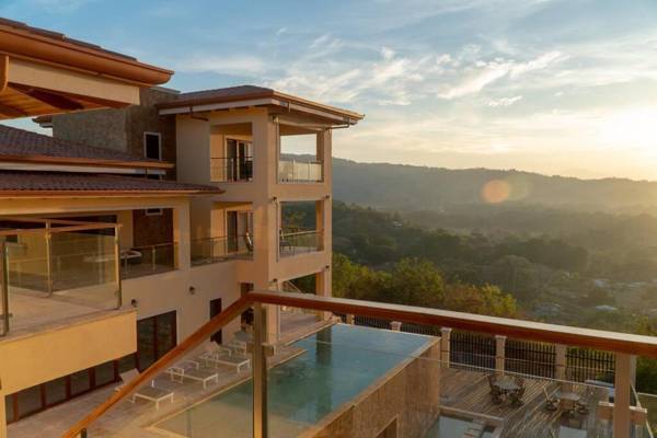 Casa Amarillo Jaco Beach Costa Rica