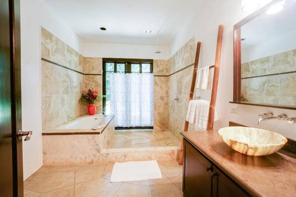 Makara Suite Mariposa Ground Floor