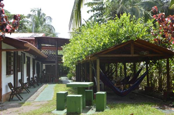 Cabinas Balcon del Mar Tortuguero