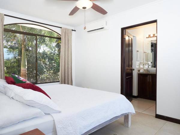 3BR Casa Palmeras near Quepos large private pool